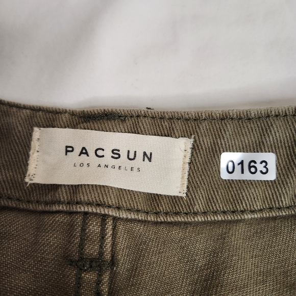 Pacsun Mom Short Olive Green Size 25. Cottage - Picture 3 of 6